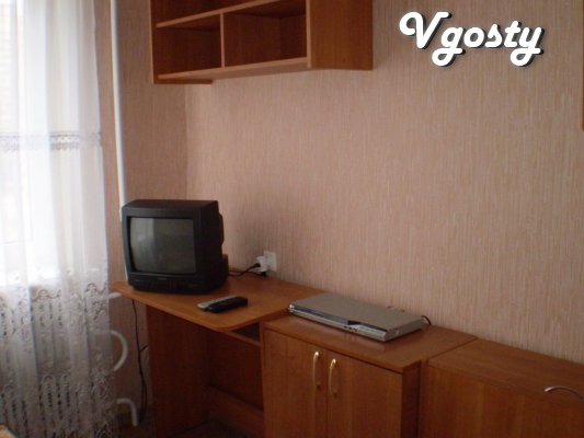 Cozy 2-komn.kv. near the mall Caravan - Apartments for daily rent from owners - Vgosty