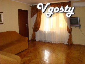 Простора квартира-студіо (65кв.м) в елітному районі міста - Квартири подобово без посередників - Vgosty
