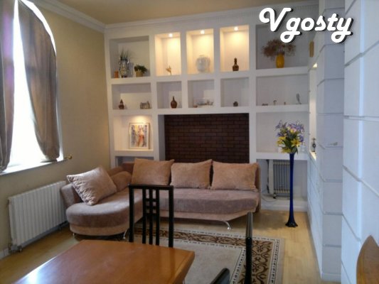 Відмінна двокімнатна квартира - Квартири подобово без посередників - Vgosty
