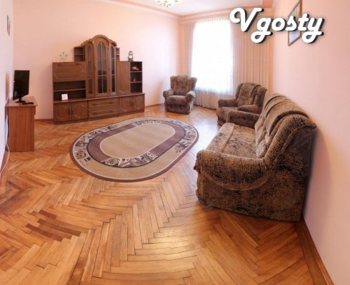Open spaces, comfortable three-bedroom quarts. Center - Apartments for daily rent from owners - Vgosty