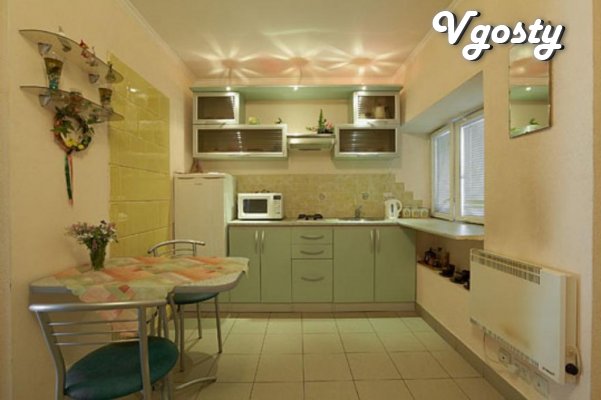 The apartment is quiet, cozy and bright. Italian bedroom, - Apartments for daily rent from owners - Vgosty