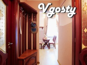 Затишна квартира VIP класу для солідних людей, находітсяв - Квартири подобово без посередників - Vgosty