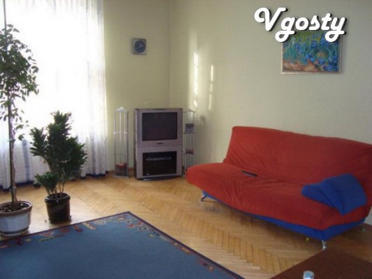 Danylyshyn Street . , 3- com. , Rent - Apartments for daily rent from owners - Vgosty