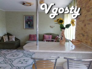 Rent 2 to studio apartment, bedroom is isolated, 7 beds - Apartments for daily rent from owners - Vgosty