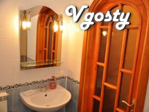 Very clean and comfortable apartment nahoditsyav district of the Centr - Apartments for daily rent from owners - Vgosty