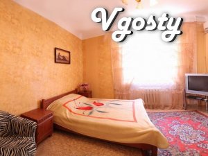 One bedroom cozy apartment "stalinka" - Apartments for daily rent from owners - Vgosty