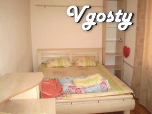 2-кімн. квартира подобово біля ТЦ «Київ» - Квартири подобово без посередників - Vgosty