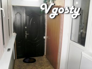 Затишна і недорога квартира (Нахімка) - Квартири подобово без посередників - Vgosty