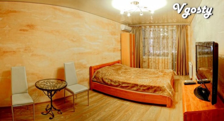Люкс на Проспекті Жовтневої революції - Квартири подобово без посередників - Vgosty