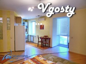 Однокімнатний люкс в центрі Севастополя - Квартири подобово без посередників - Vgosty