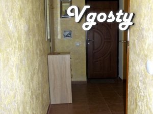 Здаю нову квартиру-студію біля ринка в Трускавці - Квартири подобово без посередників - Vgosty