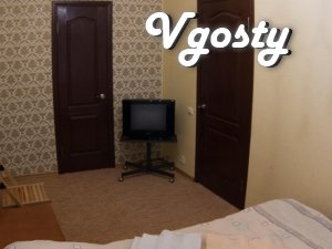 2-х кімн. квартира, центр, Wi Fi - Квартири подобово без посередників - Vgosty