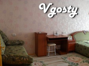 Затишна 1 кімн. квартира в районі торг.центру Майдан-Колос - Квартири подобово без посередників - Vgosty