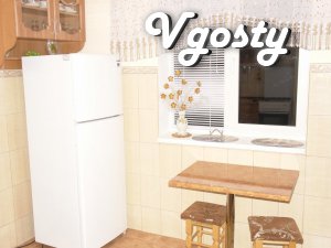 2 rooms in the center , in the new house , Kitchen, Renovation , - Apartments for daily rent from owners - Vgosty