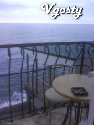 Rooms overlooking the Sea Center of Yalta! - Apartments for daily rent from owners - Vgosty