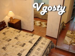 Rent an apartment in the center of Yalta with his court - Apartments for daily rent from owners - Vgosty