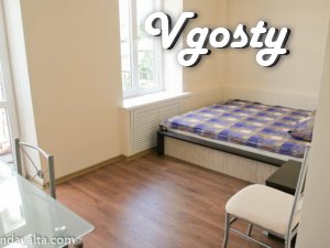 Suite in the center of Yalta - Apartments for daily rent from owners - Vgosty