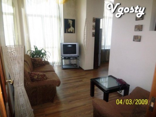 Stylish 2-bedroom apartment on Independence - Apartments for daily rent from owners - Vgosty