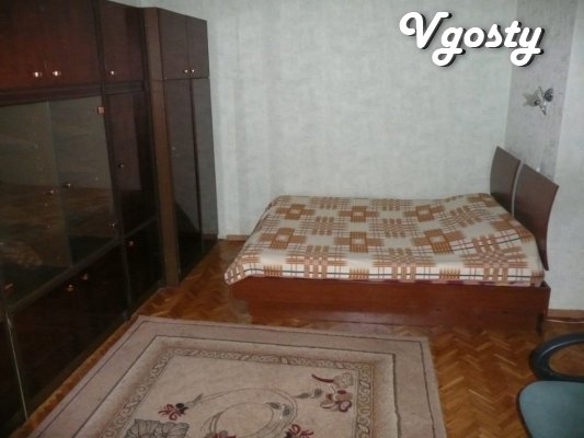 1-a, pl.Peremoghy, CPD, railway-station. - Apartments for daily rent from owners - Vgosty