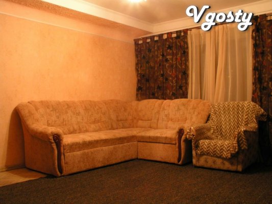 Wohlig warmen Zimmer-Wohnung in Rusanovka - Wohnungen zum Vermieten - Vgosty
