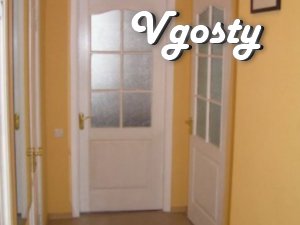 2-кімнатна квартира біля Держпрому - Квартири подобово без посередників - Vgosty