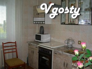 Квартира в центрі Бердянська на 3-6 чоловік з оплатою - Квартири подобово без посередників - Vgosty