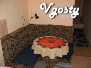 Two rooms in the center of Evpatoria quiet green district near the mar - Apartments for daily rent from owners - Vgosty