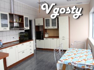 Penthouse in the center. Guarded, hour parking. 5 min - Apartments for daily rent from owners - Vgosty