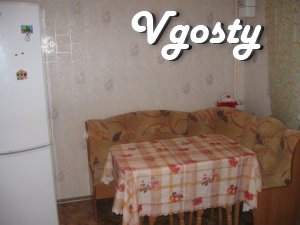 Квартира в районі ресторану "Легенда" (вул. Угорницький), - Квартири подобово без посередників - Vgosty