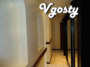 Затишна 2-кімнатна квартира Люкс класу для 2-4 чоловік, - Квартири подобово без посередників - Vgosty