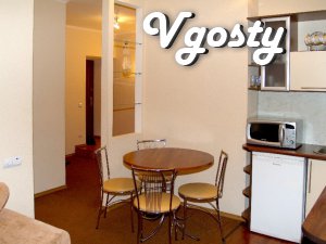 4th floor , building without elevator in the city center a window on c - Apartments for daily rent from owners - Vgosty