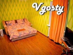 1/5 storey building (a p-n pl. Festival). The apartment is cozy and - Apartments for daily rent from owners - Vgosty