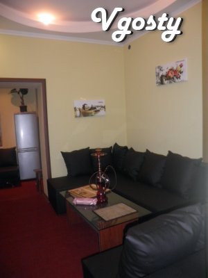 Luxury two -bedroom apartment in the center of Donetsk in the area - Apartments for daily rent from owners - Vgosty