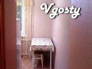 Квартира у відмінному стані, спальний район міста , поруч - Квартири подобово без посередників - Vgosty