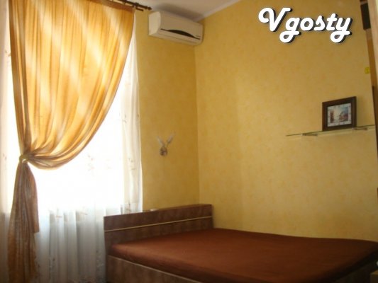 The apartment is located in the heart of Odessa. Located on the 2nd fl - Apartments for daily rent from owners - Vgosty