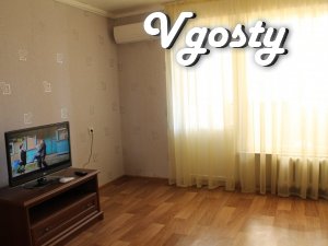 Видова двокімнатна у Парку Перемоги - Квартири подобово без посередників - Vgosty