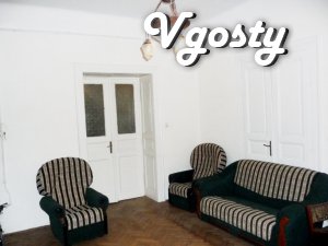 Krasivayakvartira very near the railway station and 10 - Apartments for daily rent from owners - Vgosty