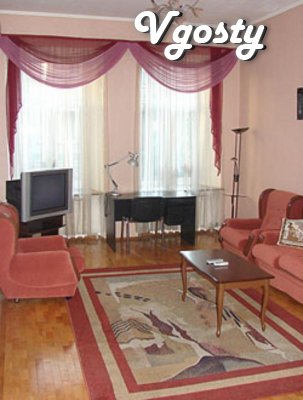 Angrenzenden Raum, ein Sofa im Wohnzimmer ein Sofa, in der - Wohnungen zum Vermieten - Vgosty