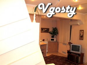 Daily, hourly, convenient parking, good protected - Apartments for daily rent from owners - Vgosty
