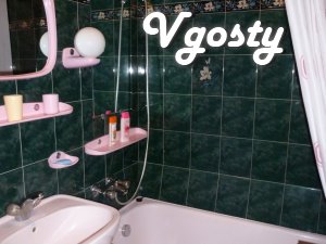 Apartment on Karl Marx Avenue 53a is located in the heart of - Apartments for daily rent from owners - Vgosty