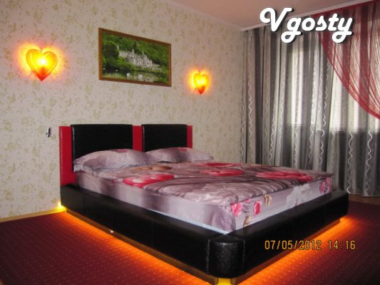 Luxury apartments renovated in 2012 (May) in the center of the Artem. - Apartments for daily rent from owners - Vgosty