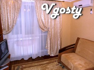 100% Perfect Apartment 2011., Blvd. L.Ukrayinky 28 m.Pecherskaya, - Apartments for daily rent from owners - Vgosty