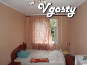 Near Zum, Zhitnaya rinok. Clean and cozy apartment, the water - Apartments for daily rent from owners - Vgosty