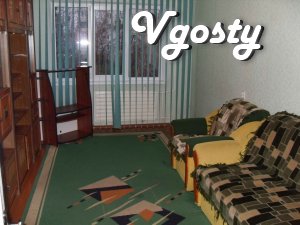 Здається в оренду подобово 3-кімнатна квартира, район - Квартири подобово без посередників - Vgosty