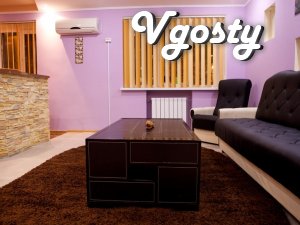 Квартира розташована в центрі міста Запоріжжя на 1 поверсі - Квартири подобово без посередників - Vgosty