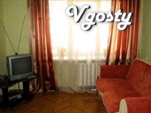 Hourly delivery is possible. Double-glazed windows, armored door. - Apartments for daily rent from owners - Vgosty