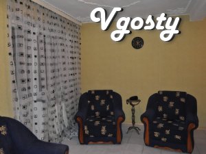 The apartment is located near the Palace of Ukraine. At the 7th floor  - Apartments for daily rent from owners - Vgosty