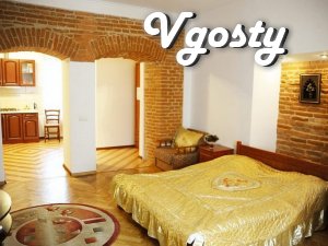 Cozy 1-room. sq. near the square. Market with WiFi - Apartments for daily rent from owners - Vgosty