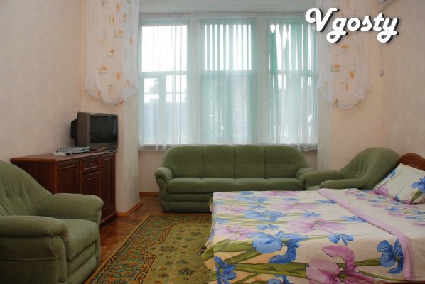 The apartment is on the street. Khreshchatyk, 29. Very comfortable, br - Apartments for daily rent from owners - Vgosty