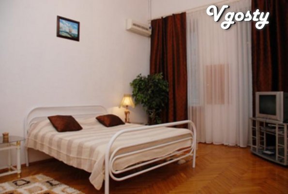 Maisonette in a 3-minute walk from Downtown, - Apartments for daily rent from owners - Vgosty